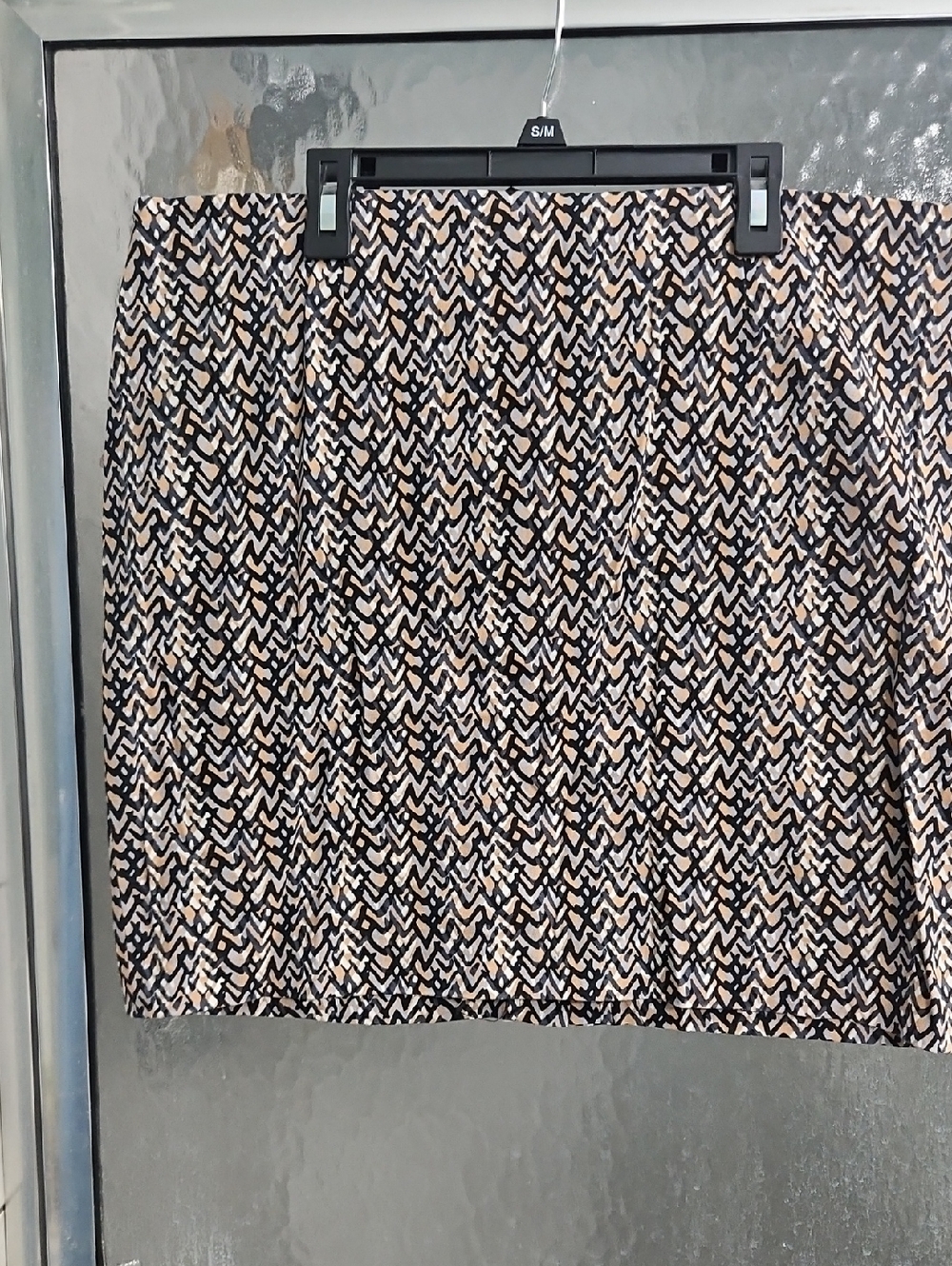 Dalia Collection Black & Cream Geometric Mini Skirt. Back Zip